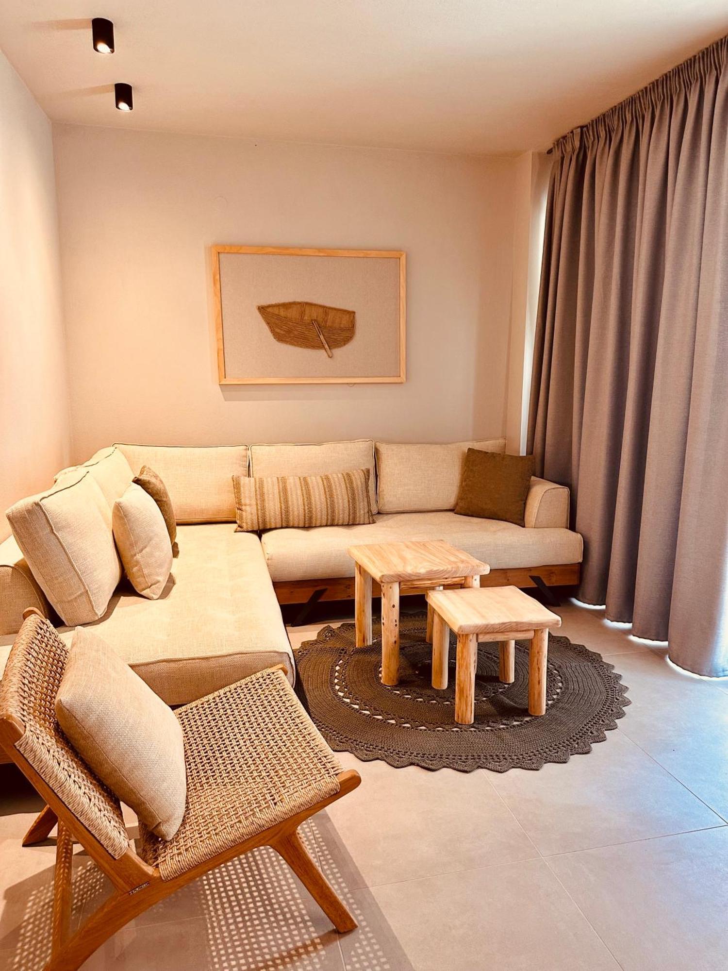 Amo Golden Suites Chrisi Ammoudia Exterior foto