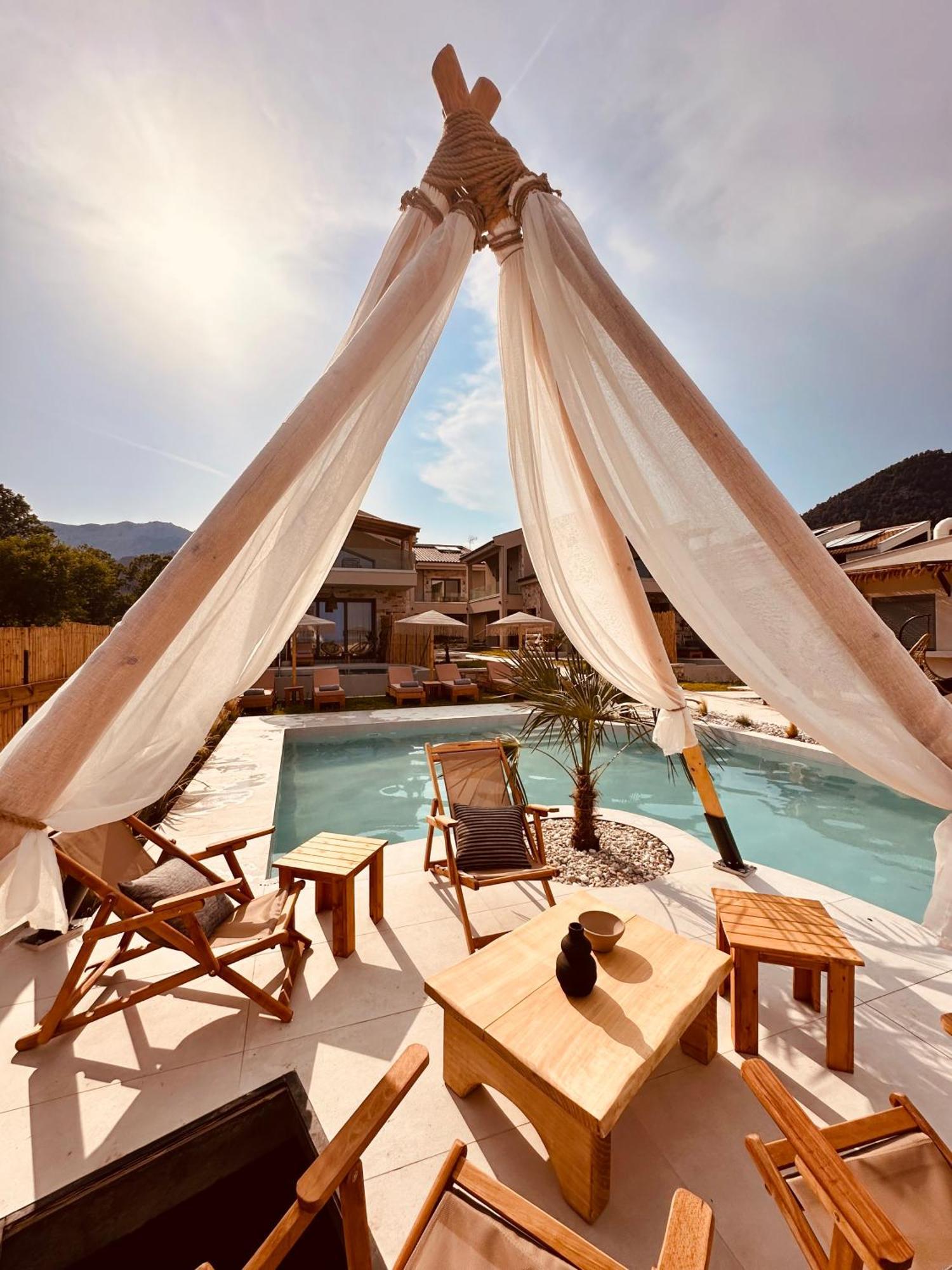 Amo Golden Suites Chrisi Ammoudia Exterior foto