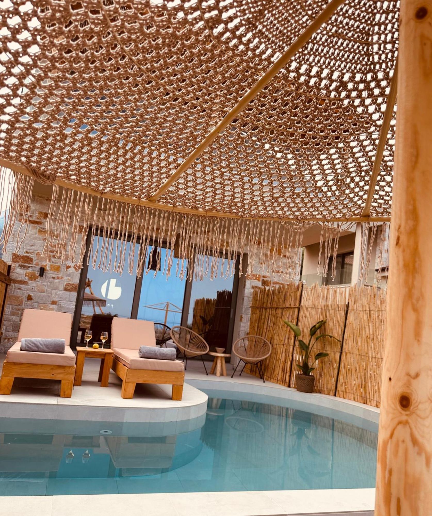 Amo Golden Suites Chrisi Ammoudia Exterior foto