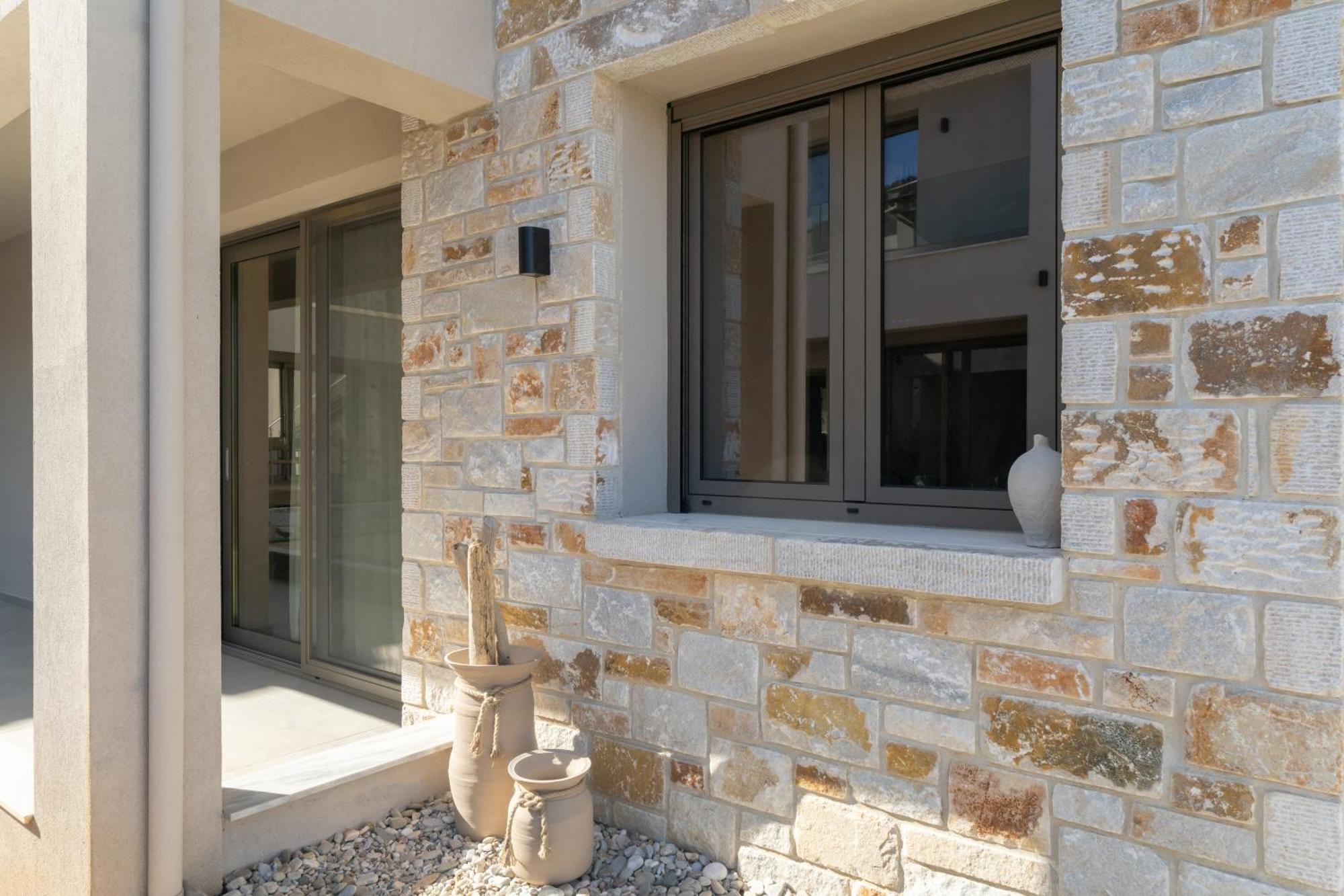Amo Golden Suites Chrisi Ammoudia Exterior foto