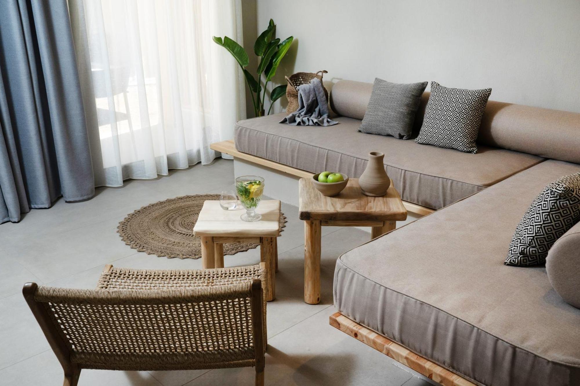 Amo Golden Suites Chrisi Ammoudia Exterior foto